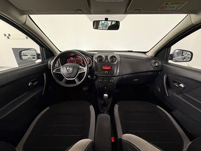 Dacia Sandero 0.9 Tce Stepway Easy-R araç görseli 16