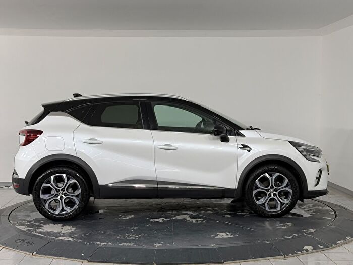Renault Captur 1.3 TCe Icon EDC araç görseli 4