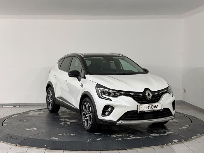 Renault Captur 1.3 TCe Icon EDC araç görseli 3