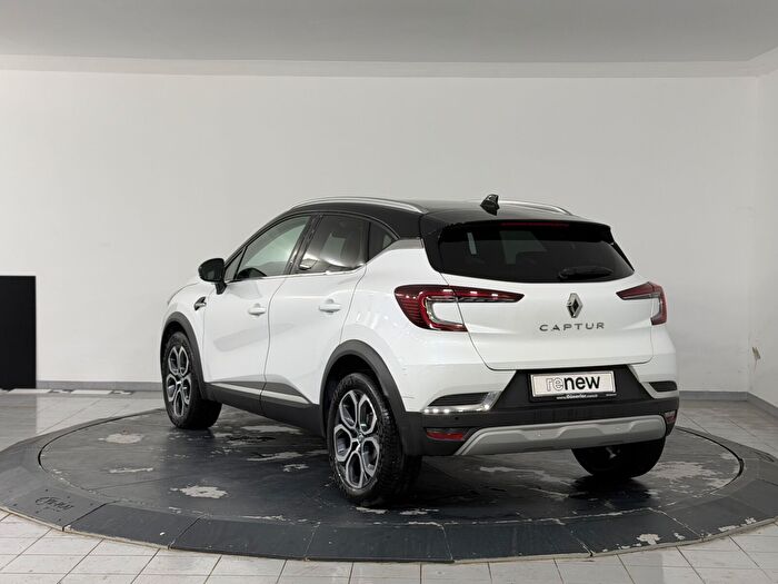 Renault Captur 1.3 TCe Icon EDC araç görseli 6