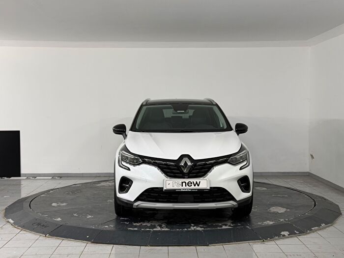 Renault Captur 1.3 TCe Icon EDC araç görseli 2