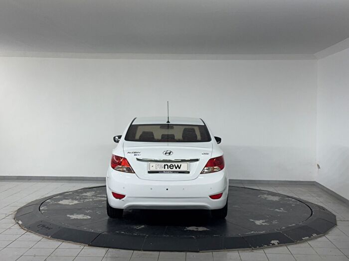 Hyundai Accent Blue 1.6 CRDI Prime Otomatik araç görseli 7