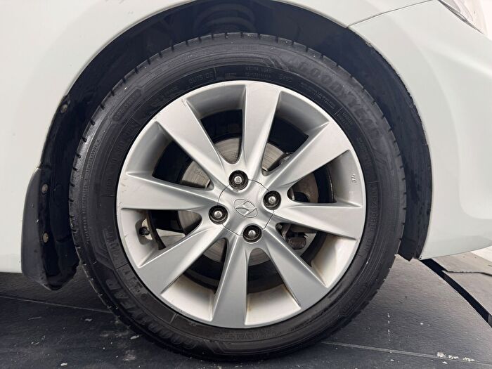 Hyundai Accent Blue 1.6 CRDI Prime Otomatik araç görseli 30