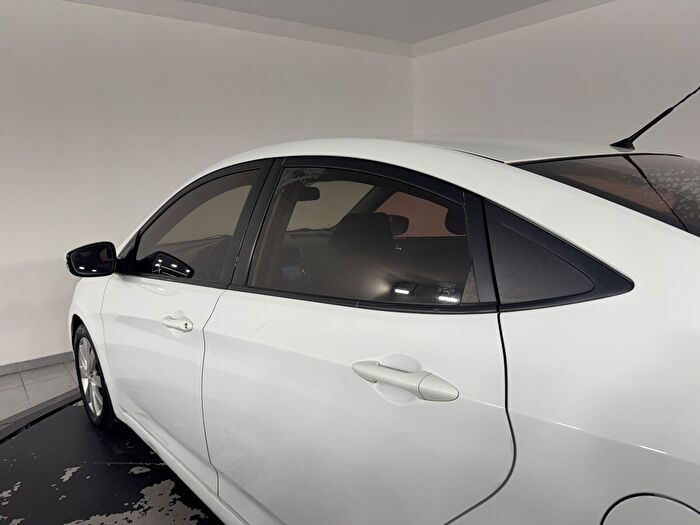 Hyundai Accent Blue 1.6 CRDI Prime Otomatik araç görseli 9