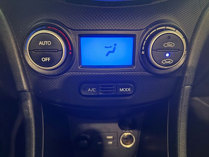 Hyundai Accent Blue 1.6 CRDI Prime Otomatik araç görseli 18