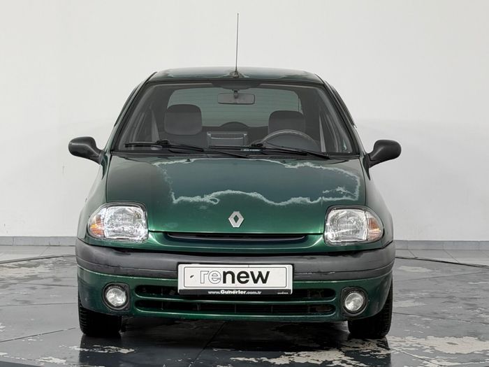 Renault Clio 1.4 RT araç görseli 9