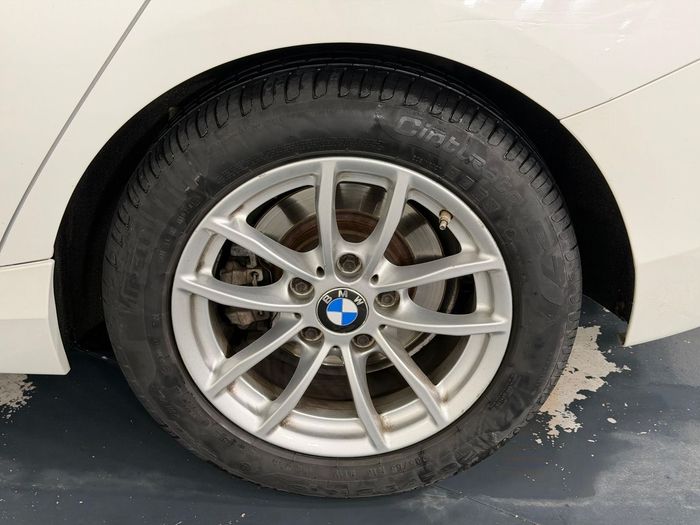 BMW 1 Serisi 116d EfficientDynamics Standart araç görseli 30