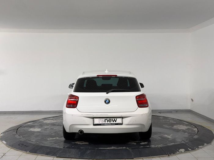 BMW 1 Serisi 116d EfficientDynamics Standart araç görseli 7
