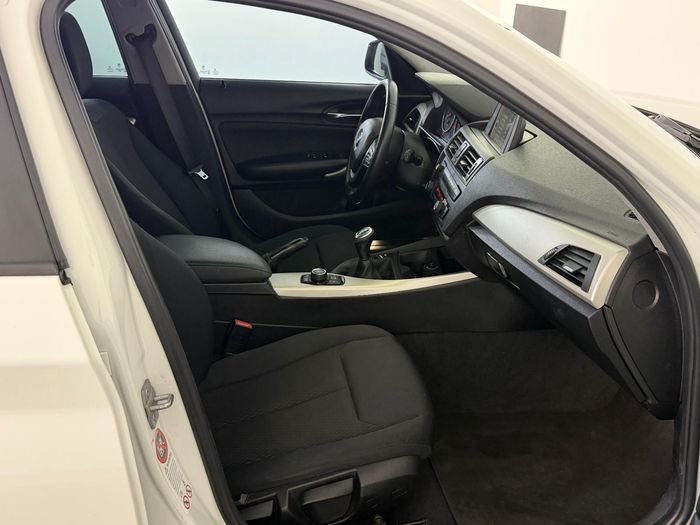 BMW 1 Serisi 116d EfficientDynamics Standart araç görseli 13