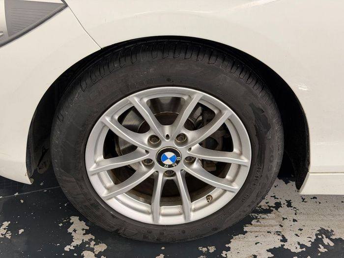 BMW 1 Serisi 116d EfficientDynamics Standart araç görseli 28