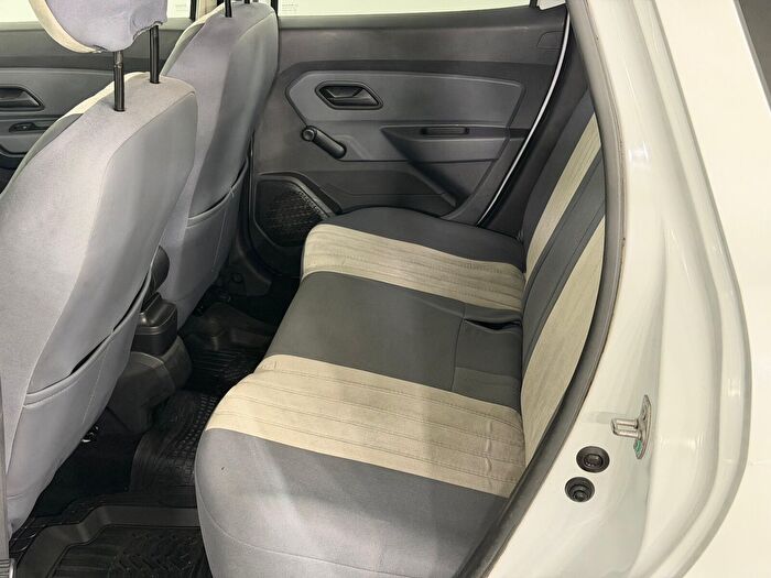 Dacia Duster 1.5 BlueDCI 4x2 Comfort araç görseli 13