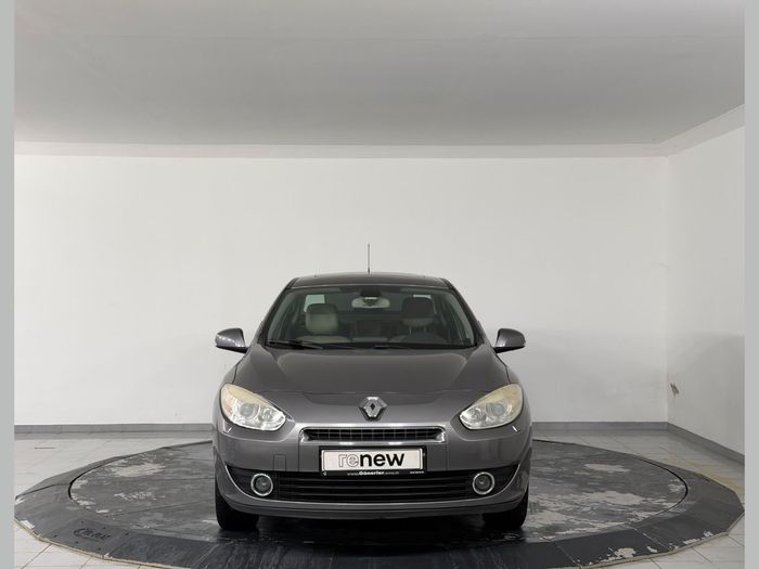 Renault Fluence 1.6 Privilege BVA araç görseli 2