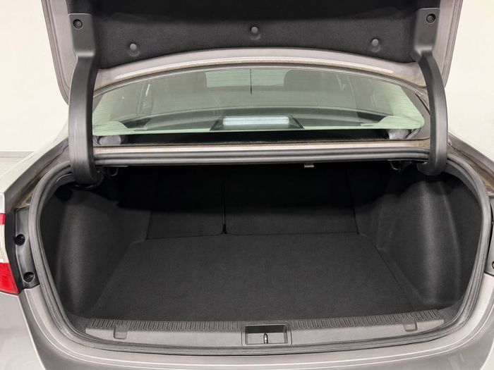 Renault Fluence 1.6 Privilege BVA araç görseli 28