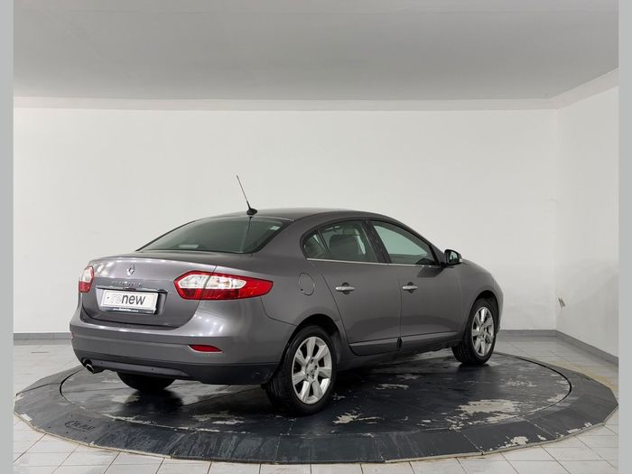 Renault Fluence 1.6 Privilege BVA araç görseli 6