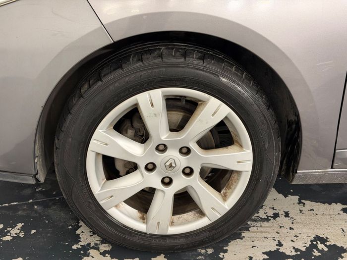 Renault Fluence 1.6 Privilege BVA araç görseli 32
