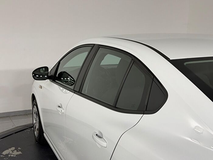 Renault Taliant 1.0 Turbo Joy X-Tronic araç görseli 10