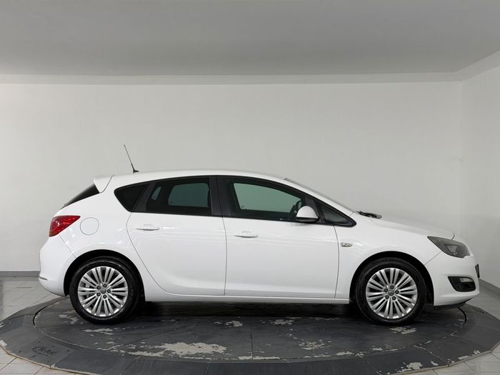 Opel Astra 1.4 Turbo Enjoy Active Active Select araç görseli 4