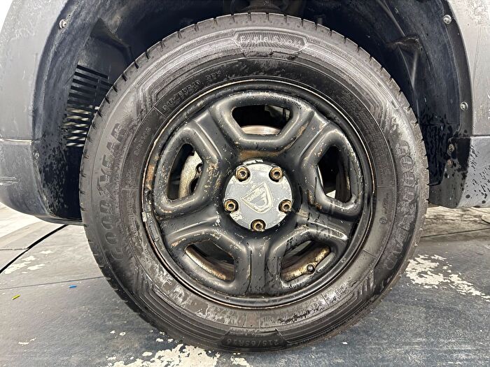 Dacia Duster 1.5 BlueDCI 4x4 Comfort araç görseli 25