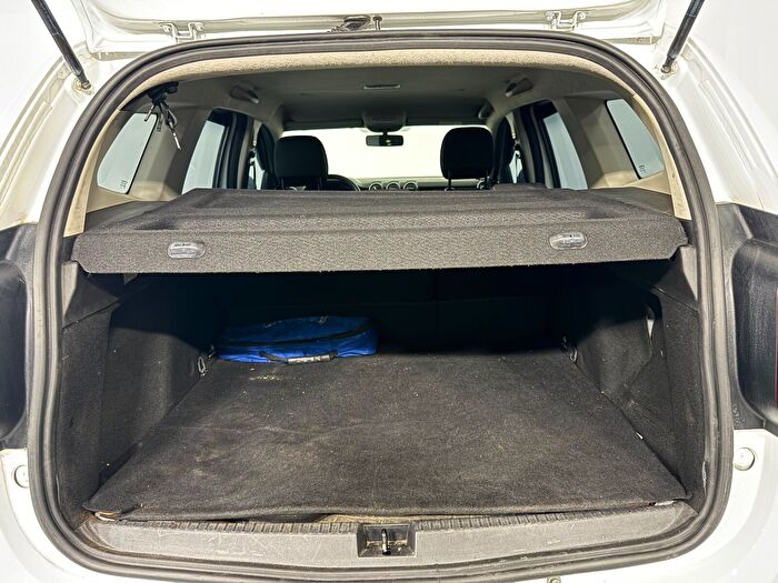 Dacia Duster 1.5 BlueDCI 4x4 Comfort araç görseli 24