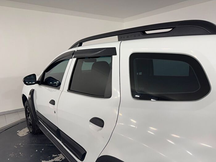 Dacia Duster 1.5 BlueDCI 4x4 Comfort araç görseli 8