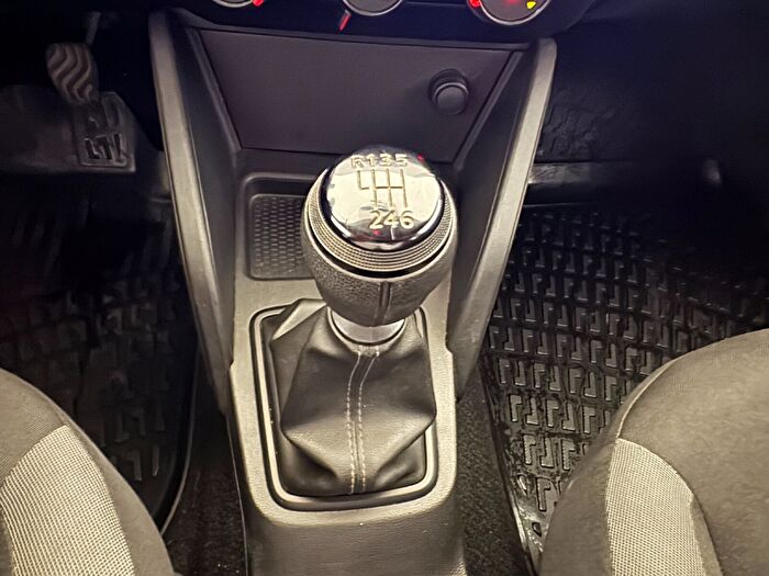 Dacia Duster 1.5 BlueDCI 4x4 Comfort araç görseli 21