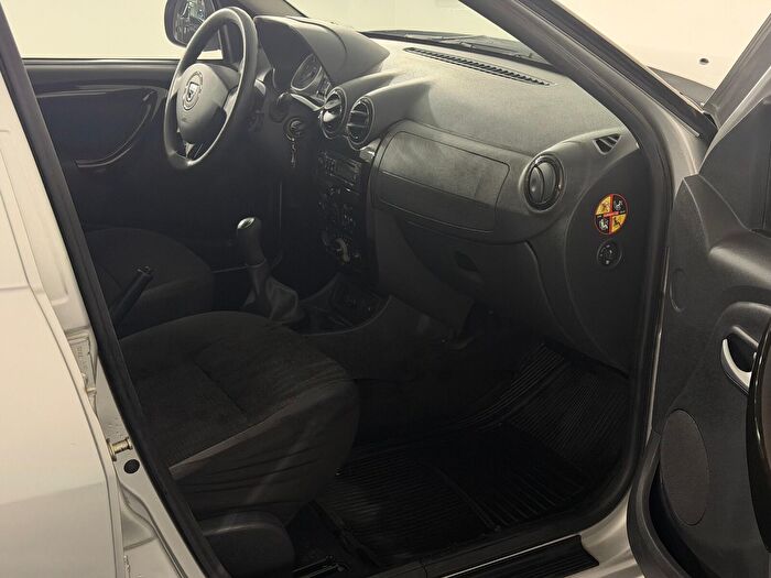 Dacia Duster 1.5 DCI 4x2 Laureate araç görseli 13