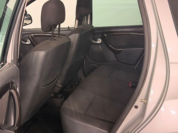 Dacia Duster 1.5 DCI 4x2 Laureate araç görseli 15