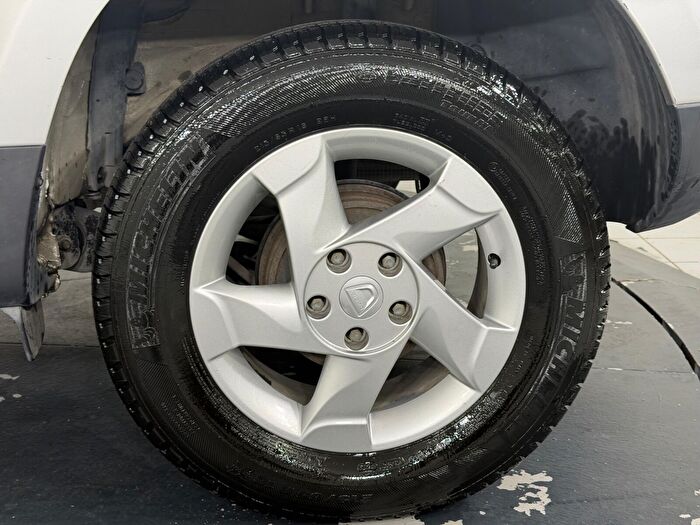 Dacia Duster 1.5 DCI 4x2 Laureate araç görseli 22