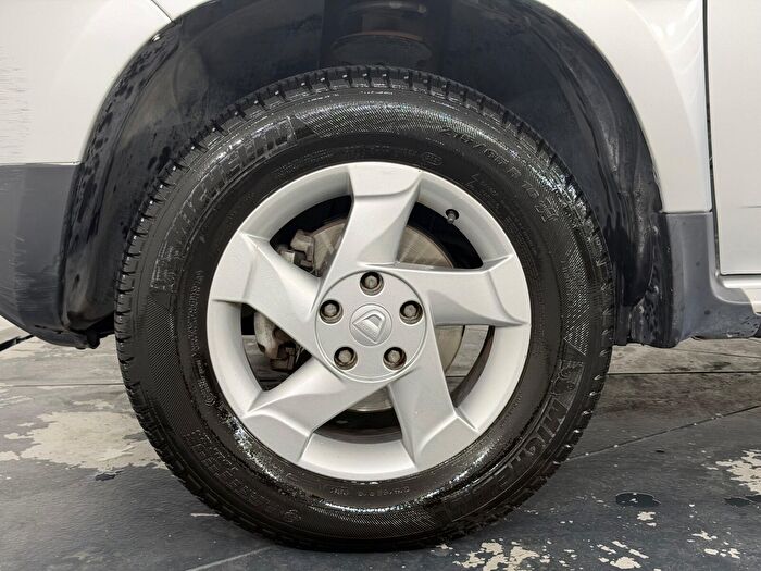Dacia Duster 1.5 DCI 4x2 Laureate araç görseli 21