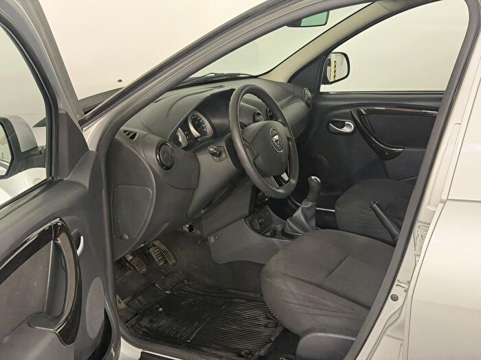 Dacia Duster 1.5 DCI 4x2 Laureate araç görseli 12