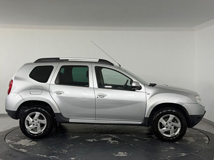 Dacia Duster 1.5 DCI 4x2 Laureate araç görseli 4