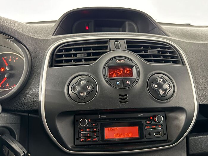 Renault Kangoo Multix Combi 1.5 DCI Extreme araç görseli 18