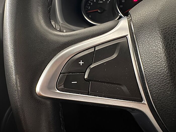 Dacia Sandero 16