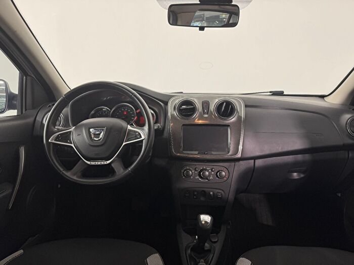 Dacia Sandero 10
