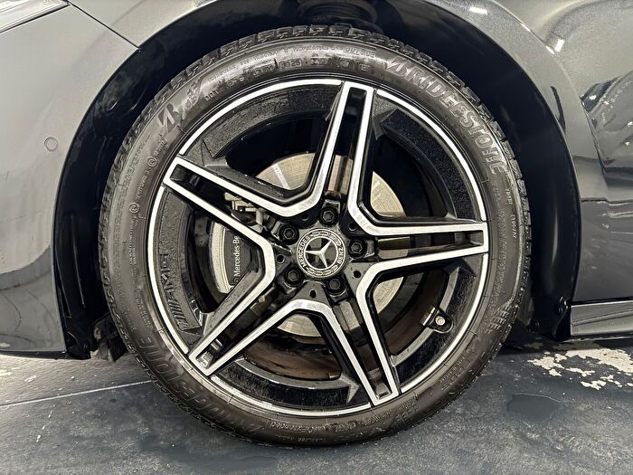 Mercedes-Benz A Serisi A 200 Hybrid AMG 7G-DCT araç görseli 32