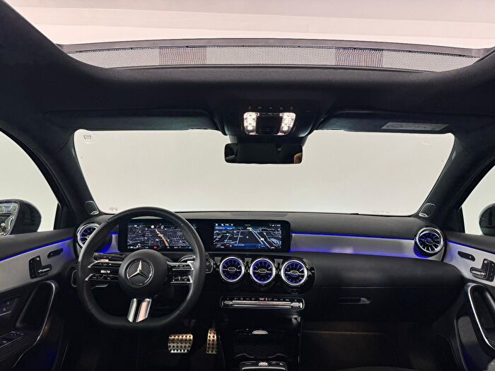 Mercedes-Benz A Serisi A 200 Hybrid AMG 7G-DCT araç görseli 16