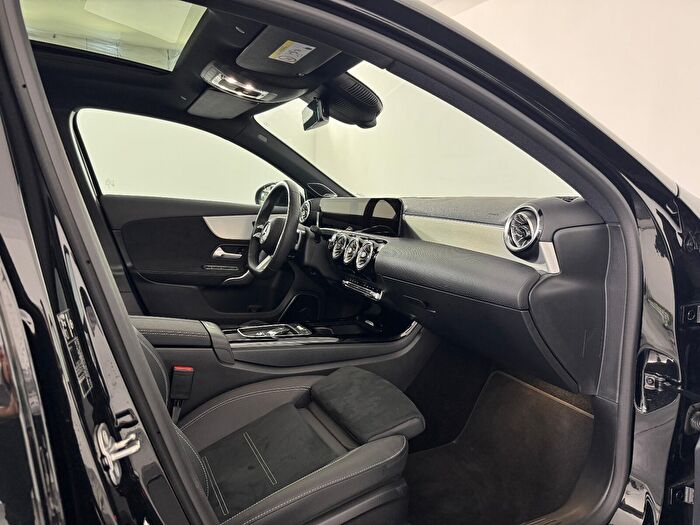 Mercedes-Benz A Serisi A 200 Hybrid AMG 7G-DCT araç görseli 13