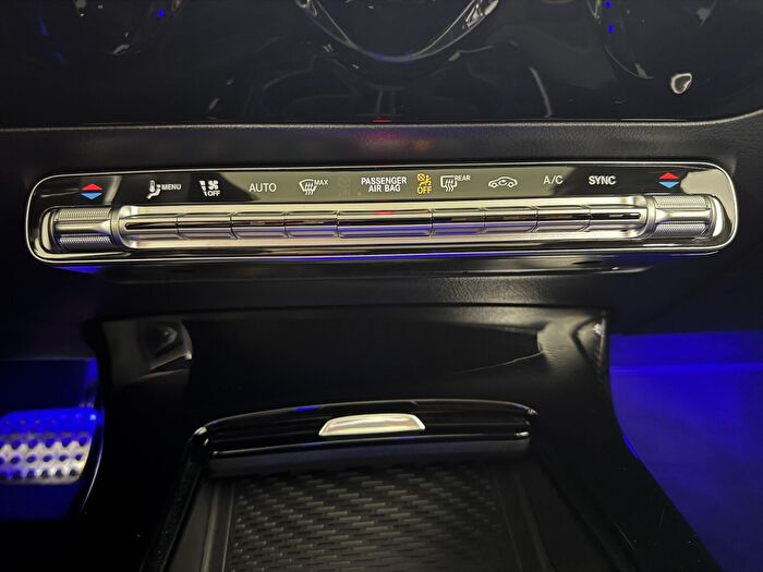 Mercedes-Benz A Serisi A 200 Hybrid AMG 7G-DCT araç görseli 20