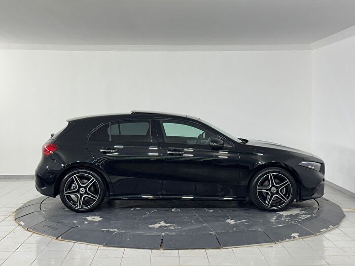 Mercedes-Benz A Serisi A 200 Hybrid AMG 7G-DCT araç görseli 4
