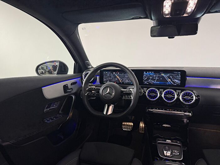 Mercedes-Benz A Serisi A 200 Hybrid AMG 7G-DCT araç görseli 14