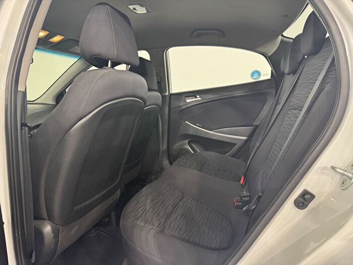 Hyundai Accent Blue 1.6 CRDI Mode Plus DCT araç görseli 15