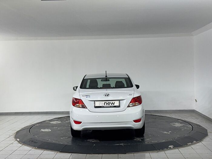 Hyundai Accent Blue 1.6 CRDI Mode Plus DCT araç görseli 7