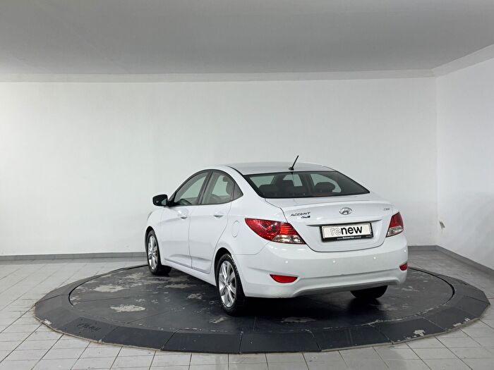 Hyundai Accent Blue 1.6 CRDI Mode Plus DCT araç görseli 8