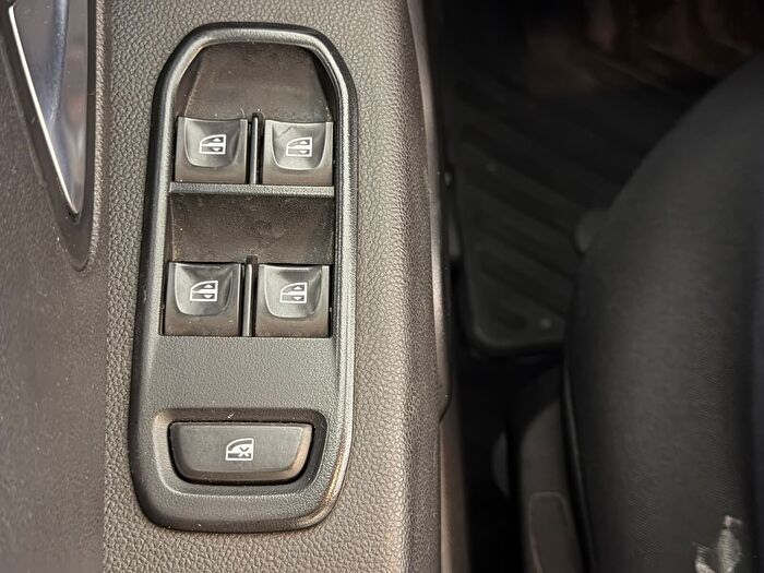 Dacia Duster 1.0 Eco-G Prestige 4x2 araç görseli 24