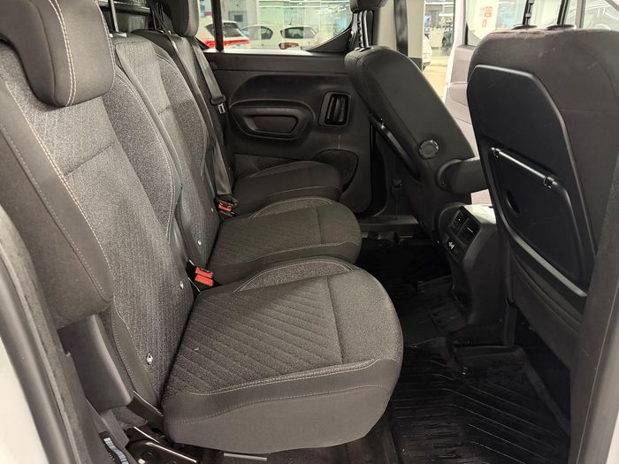 Peugeot Rifter 1.5 BlueHDI Allure araç görseli 14