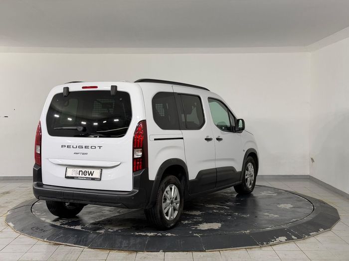 Peugeot Rifter 1.5 BlueHDI Allure araç görseli 8