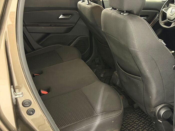 Dacia Duster 1.3 Tce 4x4 Prestige araç görseli 14
