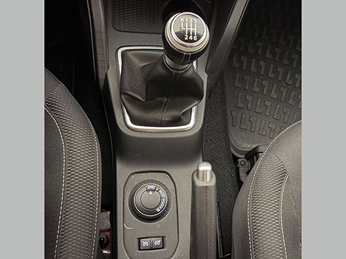 Dacia Duster 1.3 Tce 4x4 Prestige araç görseli 22