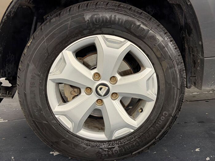 Dacia Duster 1.3 Tce 4x4 Prestige araç görseli 25