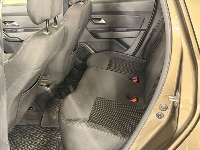 Dacia Duster 1.3 Tce 4x4 Prestige araç görseli 15